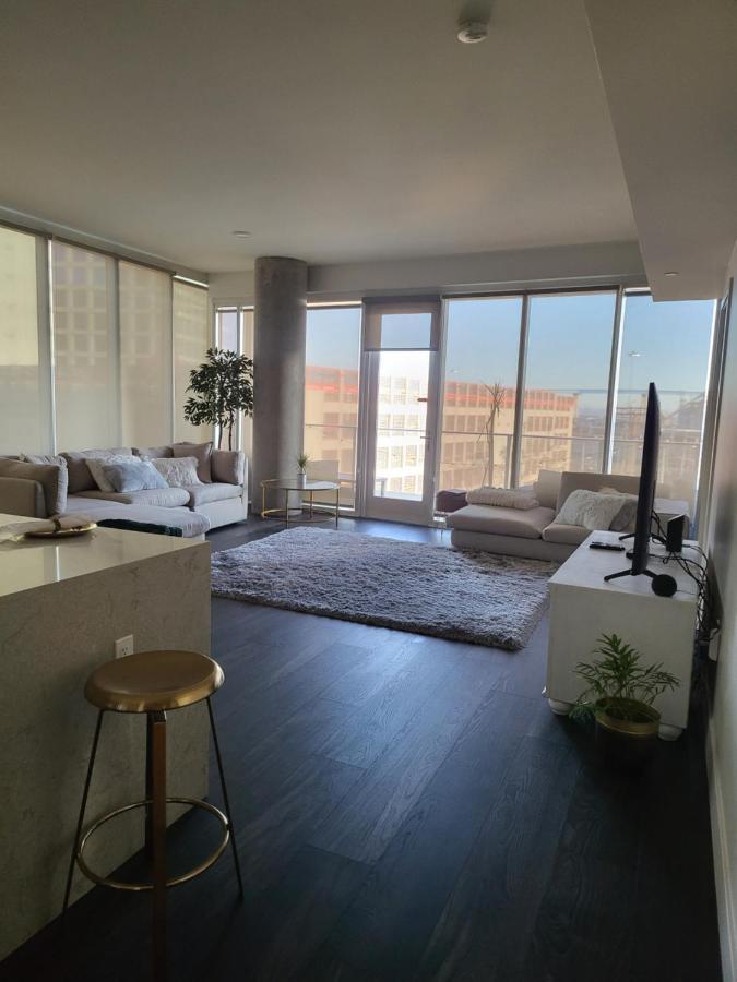 Heart Of San Diego- Petco Park Apartment *